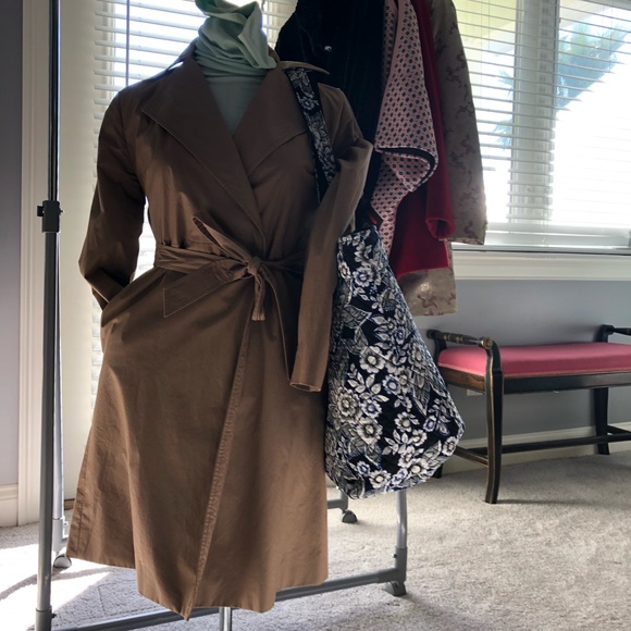 EUC Banana Republic Trench Coat/Jacket - Picture 4 of 8